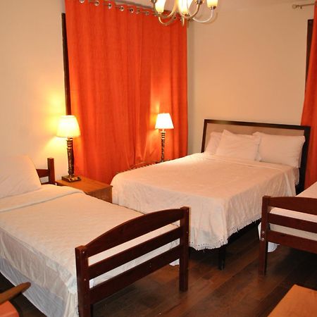 Family Guest House Нюарк Екстериор снимка